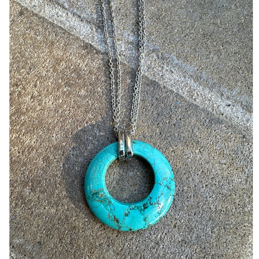 NWT Pendant Necklace - turquoise color